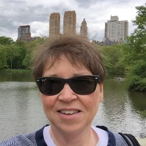 Meet your Posher, Deborah